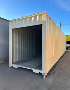 40ft x 8ft shipping container with roll up door2 600x775