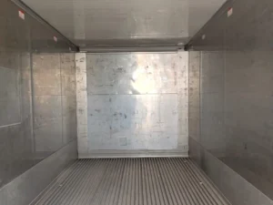 interieur dun container maritime frigorifique reefer 20 pieds